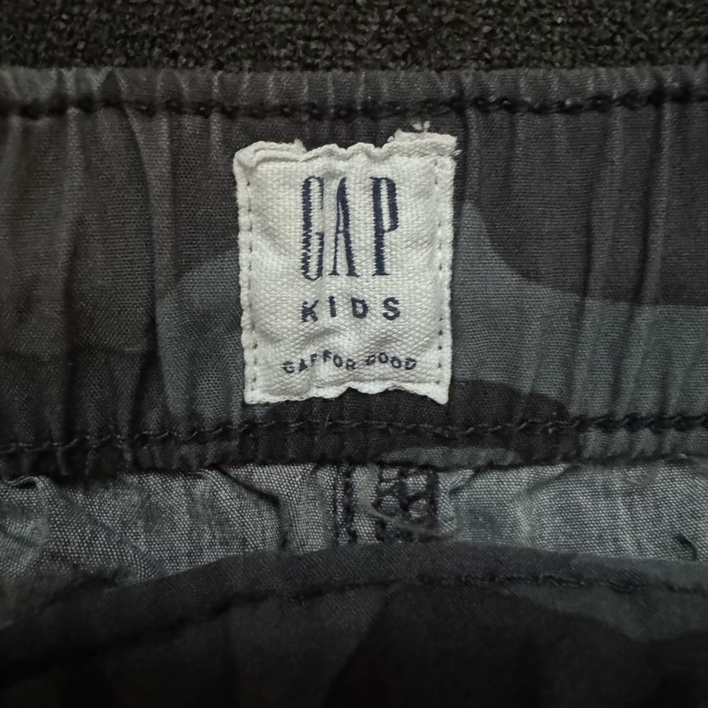 Boys Gap shorts bundle - Picture 7 of 10